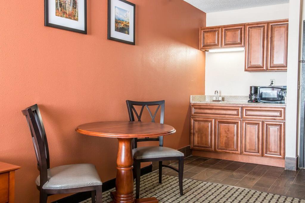 Country Inn & Suites By Radisson, Muskegon, Mi Esterno foto