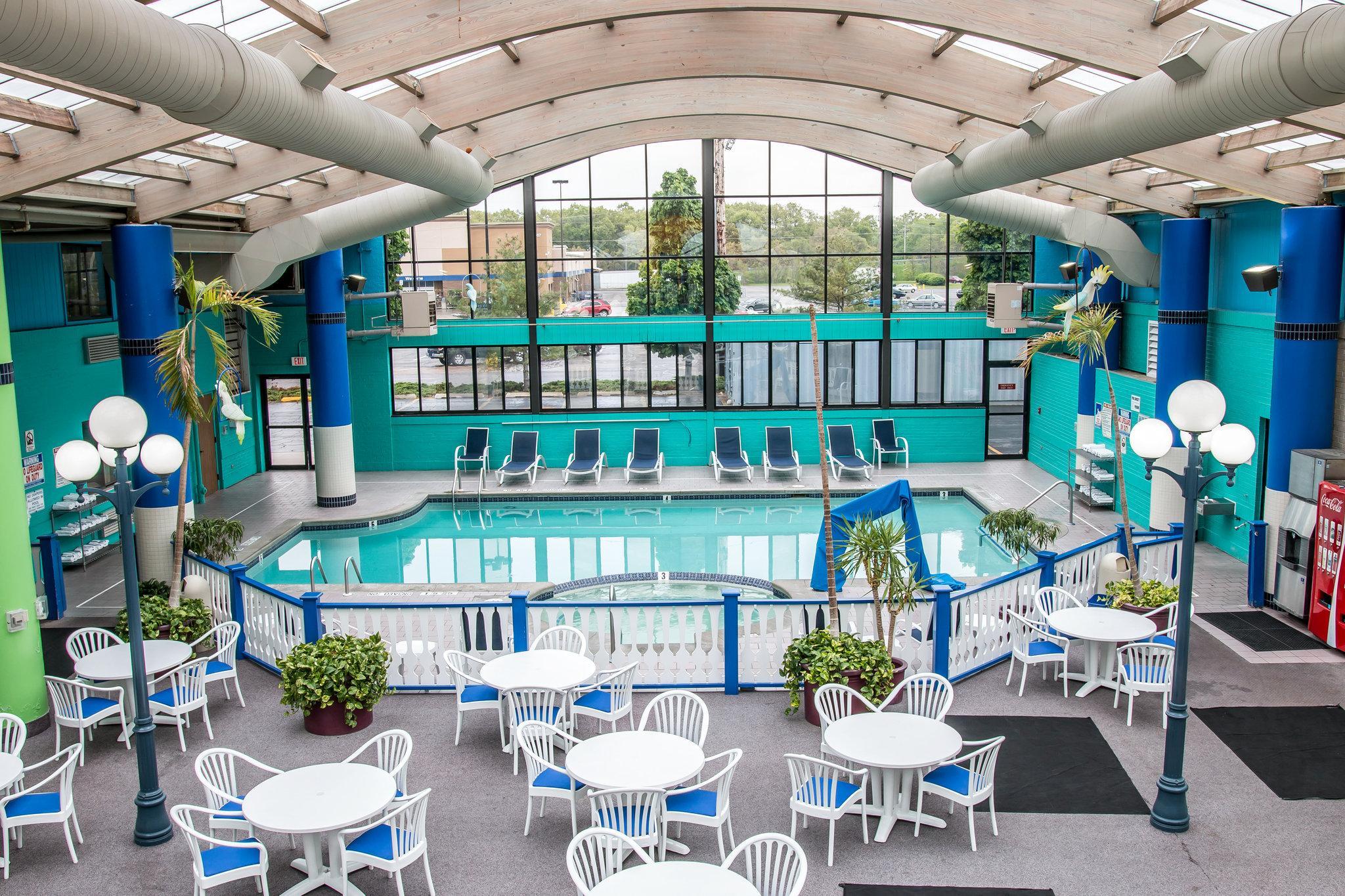 Country Inn & Suites By Radisson, Muskegon, Mi Esterno foto