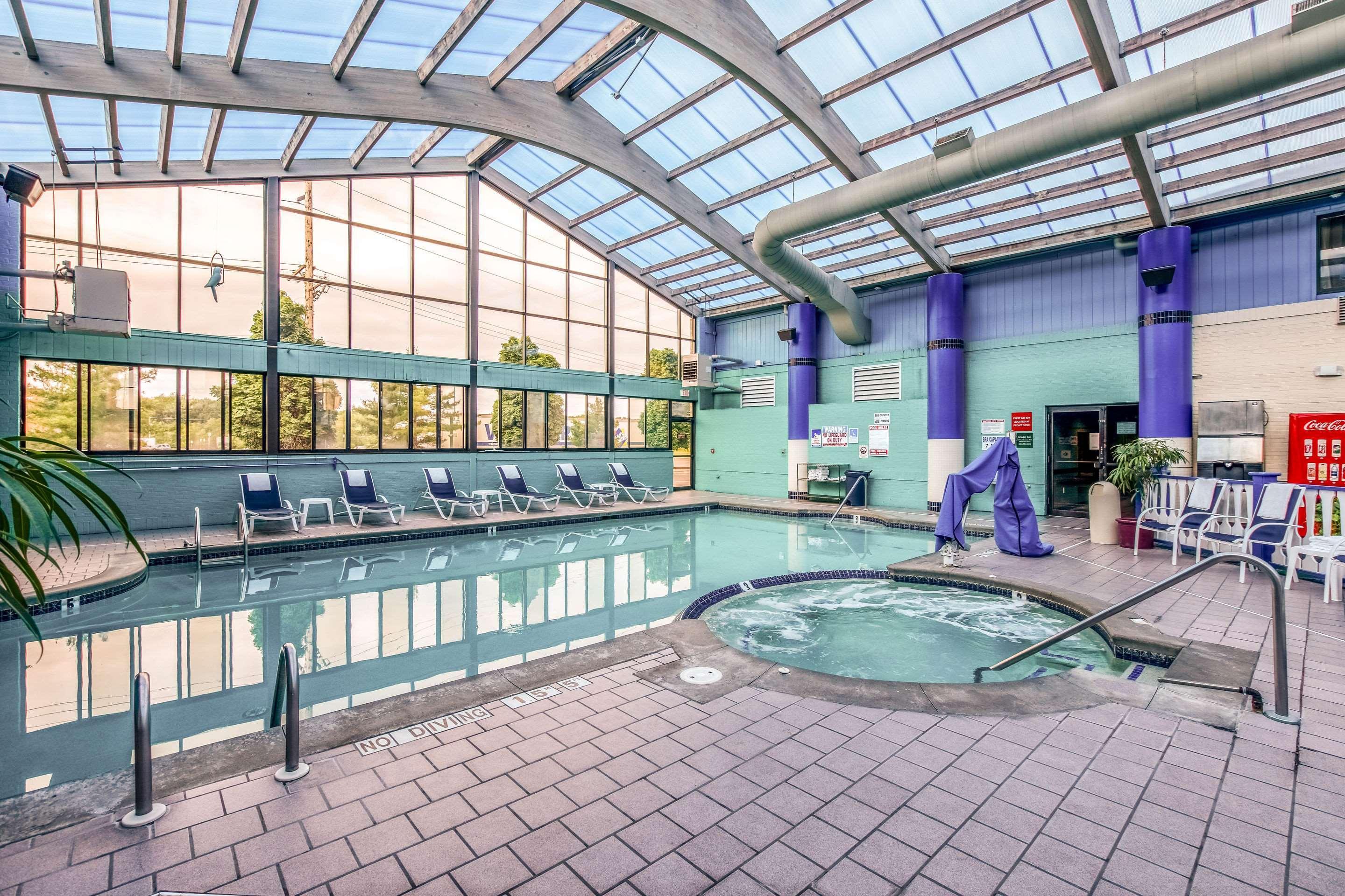Country Inn & Suites By Radisson, Muskegon, Mi Esterno foto